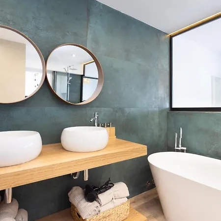 Home2book Miami Views & Pool, شقة