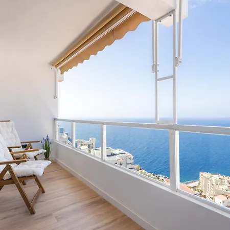 Home2book Miami Views & Pool, شقة