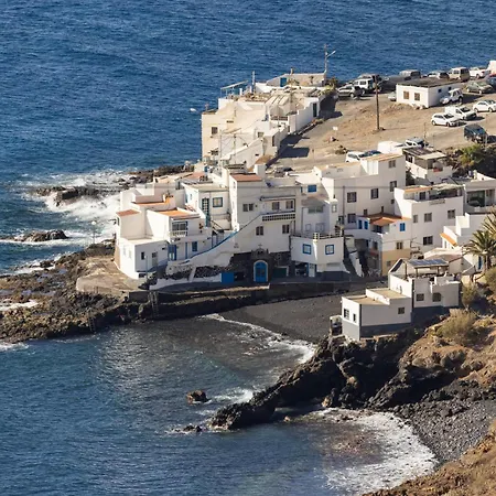 Home2book Miami Views & Pool,