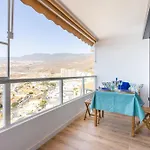 Home2book Miami Views & Pool,